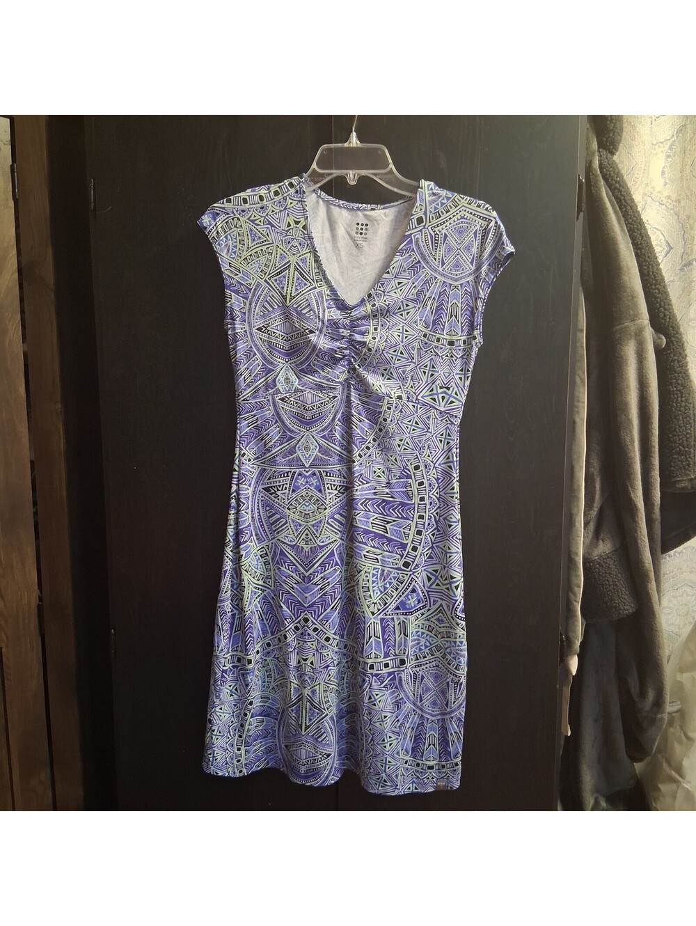 Title Nine Geometric Abstract V-Neck Ruched Bust Athletic Travel Dress Purple XS